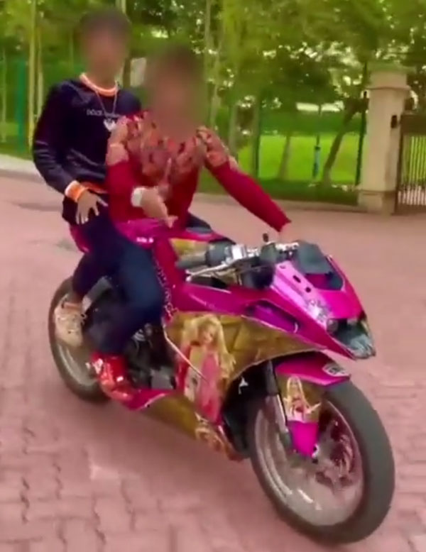 வீடியோவை வைத்து கேடிஎம் பைக் ரைடரை தேடிச்சென்று தூக்கிய போலீஸார்!! பொது சாலையில் ஸ்டண்ட் செய்தால் இதான் நிலைமை