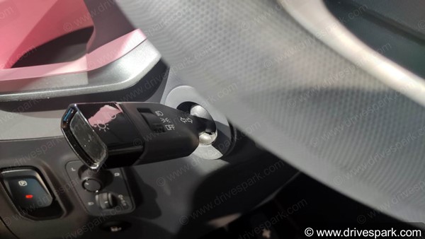 3,4 வருடங்களில், இந்திய சாலைகளில் ஓடவுள்ள MG எலக்ட்ரிக் கார்கள்!! 100kmph வேகத்தில் இயங்குமாம்!