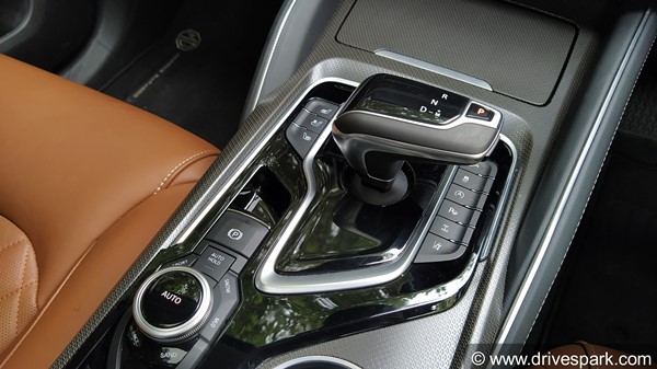 எம்ஜி க்ளோஸ்டர் சாவி 7-இருக்கை கார் விற்பனைக்கு அறிமுகம்!! ஆரம்ப விலை ரூ.37.28 லட்சம்