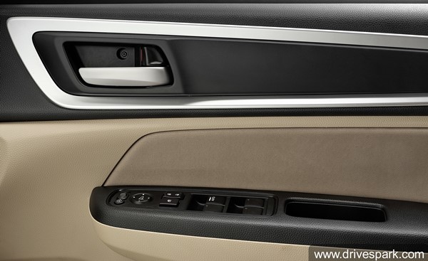 Tata Tigor தொடங்கி மொத்தம் மூன்று கார்களுக்கு போட்டி... 2021 Honda Amaze காரின் முழு ரிவியூ தகவல்...