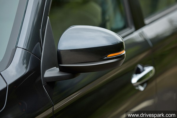 Tata Tigor தொடங்கி மொத்தம் மூன்று கார்களுக்கு போட்டி... 2021 Honda Amaze காரின் முழு ரிவியூ தகவல்...