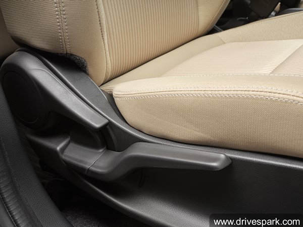 Tata Tigor தொடங்கி மொத்தம் மூன்று கார்களுக்கு போட்டி... 2021 Honda Amaze காரின் முழு ரிவியூ தகவல்...