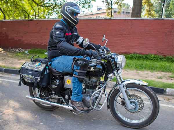 கடைசி வரையில் வீழாமல் விற்பனையில் கர்ஜித்து கொண்டிருக்கும் Royal Enfield Classic350!! புதிய தலைமுறை வரப்போகுது
