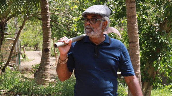 எப்படியாவது பதக்கதை வெல்லுங்கள்!! இந்திய மகளிர் ஹாக்கி அணியினருக்கு பரிசாக கார், வைர வியாபாரி அறிவித்தார்