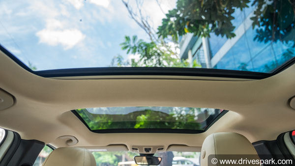 காரில் சன்ரூஃப் இருந்தால் என்னென்ன பிரச்னைகள் வரும் தெரியுமா? இந்த விஷயத்தை உங்ககிட்ட யாரும் சொல்ல மாட்டாங்க!