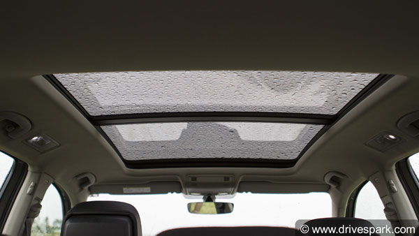 காரில் சன்ரூஃப் இருந்தால் என்னென்ன பிரச்னைகள் வரும் தெரியுமா? இந்த விஷயத்தை உங்ககிட்ட யாரும் சொல்ல மாட்டாங்க!