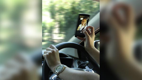 வீடியோவை வைத்து கேடிஎம் பைக் ரைடரை தேடிச்சென்று தூக்கிய போலீஸார்!! பொது சாலையில் ஸ்டண்ட் செய்தால் இதான் நிலைமை