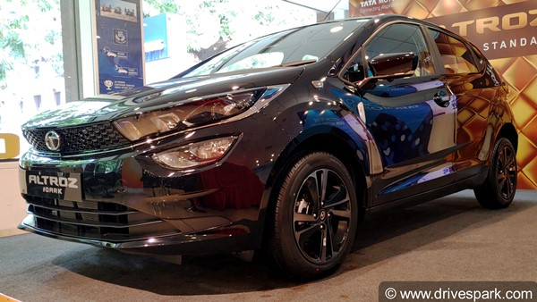 கருப்பு நிறத்தில் காரை வாங்குவதால் இவ்வளவு நன்மை இருக்கா!! அதேநேரம் இத்தனை பிரச்சனைகளும் உள்ளனவா?