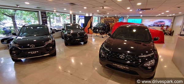 கருப்பு நிறத்தில் காரை வாங்குவதால் இவ்வளவு நன்மை இருக்கா!! அதேநேரம் இத்தனை பிரச்சனைகளும் உள்ளனவா?