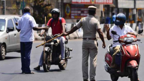 “என் மீது காரை ஏற்றி செல்லுங்கள்”- குடிப்போதையில் பிஸியான சாலையில் அட்டூழியம் செய்த இளம்பெண்