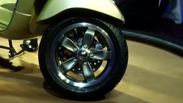 Vespa-வின் சிறப்பு எடிசன் ஸ்கூட்டர் இந்தியாவில் விற்பனைக்கு அறிமுகம்... இதோட விலை ரூ. 1.25 லட்சம் மட்டுமே!