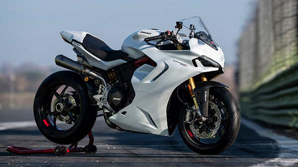 2021 டுகாட்டி சூப்பர்ஸ்போர்ட் 950 பைக் இந்தியாவில் அறிமுகம்!! விலையை மட்டும் கேட்காதீங்க!