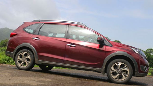 விற்பனையில் தோல்வியடைந்த முன்னணி நிறுவனங்களின் கார்கள்!! நிஸான் கிக்ஸ் முதல் மாருதி எஸ்-க்ராஸ் வரையில்