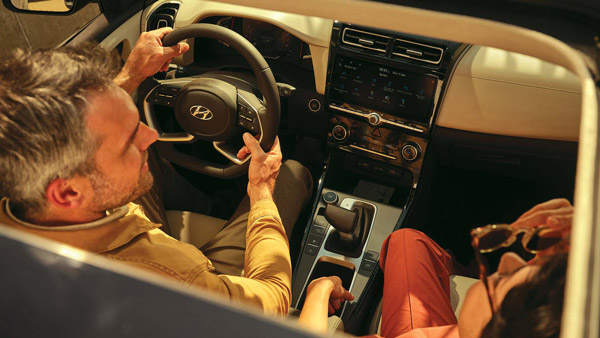 போர போக்க பாத்த Tata Punch-க்கு போட்டியே இருக்காது போல... பின் வாங்கிய ஹூண்டாய்... ரொம்ப எதிர்பார்த்துனு இருந்தோம்!