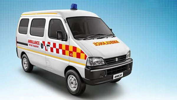 ஆம்புலன்ஸை சுமார் 5 கிமீ தொலைவிற்கு மறித்தப்படி சென்ற இன்னோவா கார்!! நடவடிக்கை எடுக்க தயங்கும் அதிகாரிகள்!