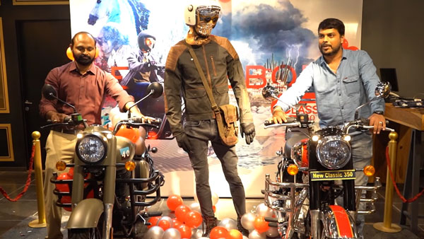 டெலிவரி கொடுக்க ஆரம்பிச்சிட்டாங்க! புதிய தலைமுறை Royal Enfield Classic 350 பைக்கை காத்திருந்து பெற்ற வாடிக்கையாளர்கள்!