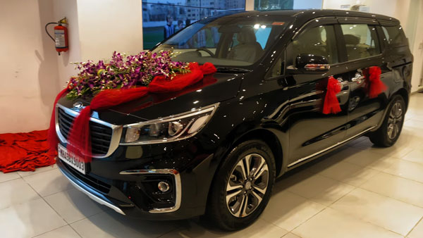 இப்படி ஒரு காரை வாங்கியிருக்கிறாரா பாடகர் ஷங்கர் மஹாதேவன்! விலையை விட காருல இருக்கும் அம்சங்கள் வேற லெவல்!