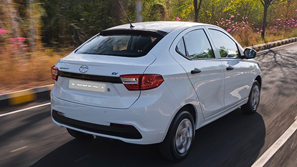 டாடா மோட்டார்ஸின் வணிக பயன்பாட்டிற்கான எக்ஸ்.ப்ரஸ்-டி எலக்ட்ரிக் கார் - ரூ.9.54 லட்சத்தில் அறிமுகம்!!