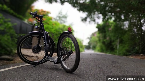 உடற்பயிற்சி, பயணம் இரண்டிற்கும்... டெசால்ட் பிக் வீல் எலெக்ட்ரிக் கிக் ஸ்கூட்டர்... இது 'மேட் இன் தமிழ் நாடு'