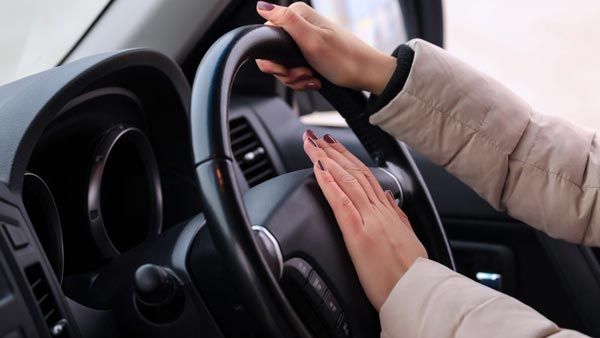 கார்களின் ஹாரன் சவுண்டை மாற்ற ஒன்றிய அரசு திட்டம்... இனி எப்படி சவுண்ட் வரும்னு தெரிஞ்சா அசந்திருவீங்க!