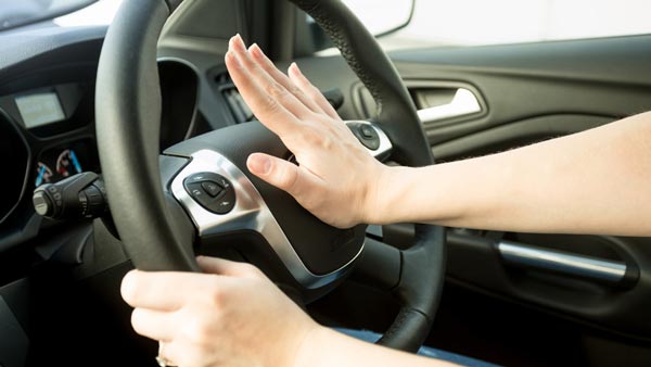 கார்களின் ஹாரன் சவுண்டை மாற்ற ஒன்றிய அரசு திட்டம்... இனி எப்படி சவுண்ட் வரும்னு தெரிஞ்சா அசந்திருவீங்க!