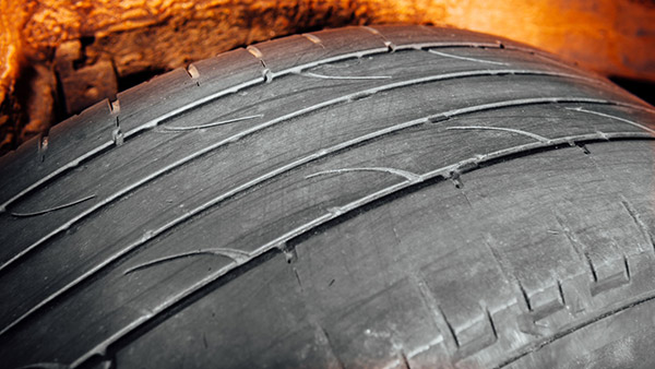 இது ஒன்னு மட்டும் இருந்தா போதும்... மைலேஜ், பாதுகாப்பு, டயரின் ஆயுள் என எல்லாமே அதிகமாகும்... என்னனு தெரியுமா?