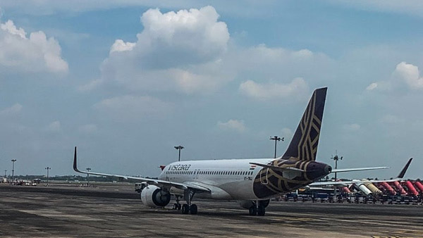 2021ம் ஆண்டிற்கான இந்தியாவின் சிறந்த விமான நிறுவனம் எது தெரியுமா?.. இனி அடுத்த பயணத்துக்கான டிக்கெட் இங்கேதான்!