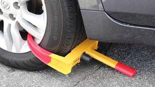 எப்போ எது வேணாலும் நடக்கலாம்... உங்க காரில் இந்த டூல்கள் கண்டிப்பா இருக்கணும்... இவ்ளோ நாளா தெரியாம போச்சே!