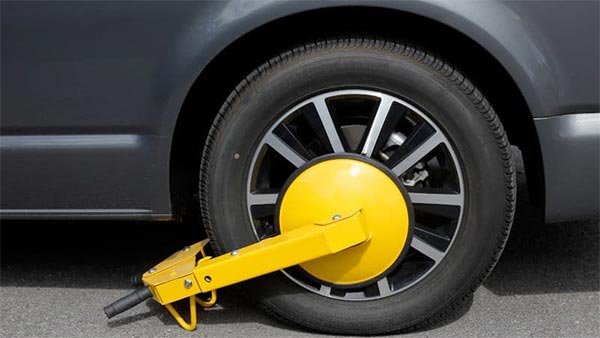 எப்போ எது வேணாலும் நடக்கலாம்... உங்க காரில் இந்த டூல்கள் கண்டிப்பா இருக்கணும்... இவ்ளோ நாளா தெரியாம போச்சே!