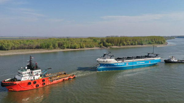 உலகின் முதல் மின்சார கார்கோ கப்பல்... ஆயிரம் கார்களுக்கு இணையான திறன் கொண்டது! இதோட பேட்டரி கெப்பாசிட்டி எவ்ளோ தெரியுமா?