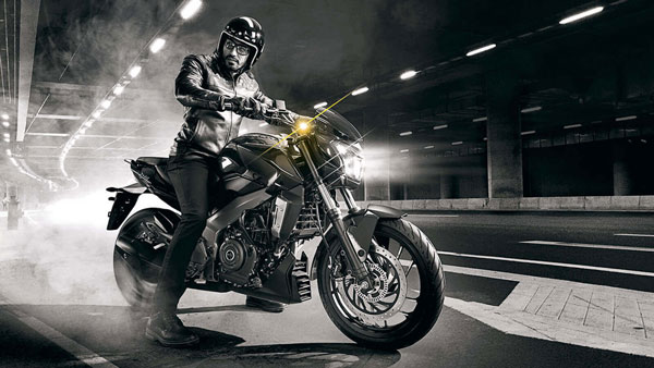 புதுப்பிக்கப்பட்ட Bajaj Dominar 400 பைக் விற்பனைக்கு அறிமுகம்! நிறைய அம்சங்களை வாரி வழங்கியிருக்காங்க!