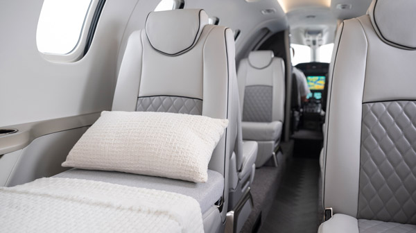 செம்ம சொகுசான கேபின் வசதி கொண்ட ஜெட் விமானம்! இது Honda தயாரிப்பு! எரிபொருளை ரொம்ப கம்மியா குடிக்கும்!