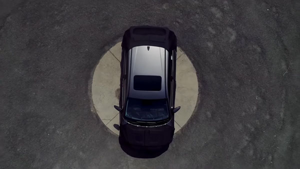 90 டிகிரி திரும்பும் வீல்... ரிவர்ஸ் எடுக்கனும்ற அவசியமே இருக்காது... ஹூண்டாய் நிறுவனத்தின் தரமான வசதி!