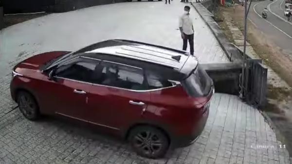 தடுத்தும் நிற்காமல் சென்ற ஆளில்லா கார்... கண் மூடி திறக்கும் நேரத்தில் அரங்கேறிய கொடுமை! வீடியோ!