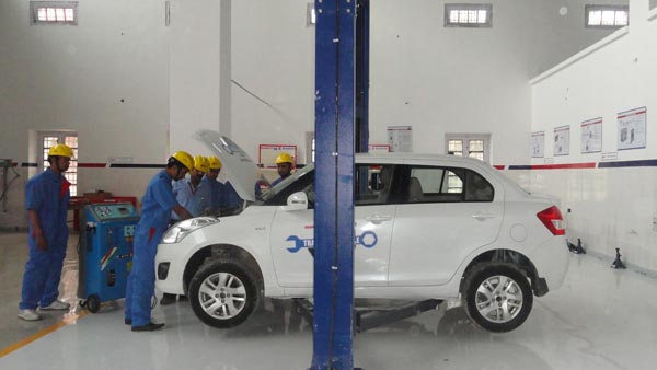 காரை சொந்தமாக வாங்குவதற்கு பதில் லீசுக்கு எடுக்கலாம்... ஏன் தெரியுமா? இந்த விஷயத்தை யாரும் சொல்ல மாட்டாங்க!