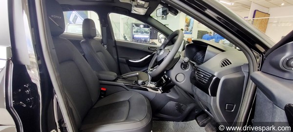 சில்வர் நிறத்தில் இனி டாடா நெக்ஸானை வாங்க முடியாது!! இரகசியமாக விற்பனையை நிறுத்தியுள்ள டாடா மோட்டார்ஸ்!