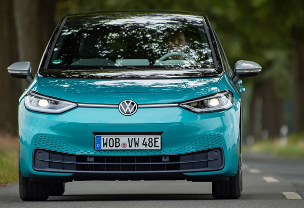 ஐரோப்பாவில் விற்பனையில் டீசல் கார்களை முந்திய எலக்ட்ரிக் கார்கள்!! வரலாற்றிலேயே இதுதான் முதல்முறையாம்