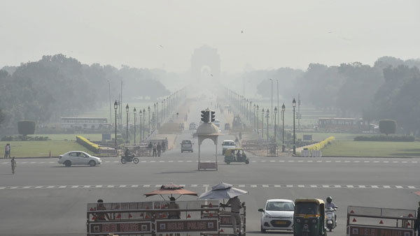 குடுத்து வெச்சவங்க! தீபாவளி பரிசாக ஊழியர்களுக்கு எலெக்ட்ரிக் ஸ்கூட்டர்கள்! விலை எவ்ளோனு தெரிஞ்சா அசந்திருவீங்க