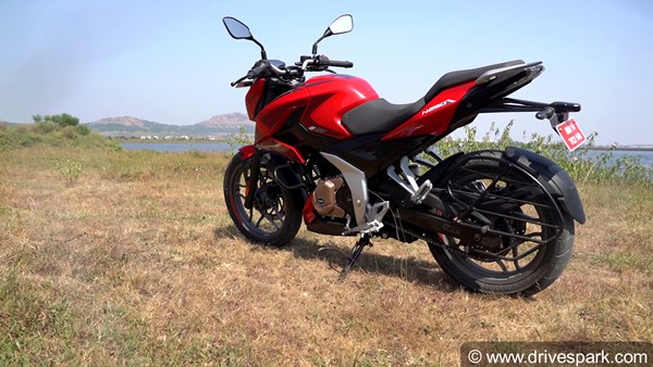 வெறும் ரூ.1.38 லட்சத்தில் 250சிசி பைக்!! பஜாஜ் பல்சர் என்250-இன் சிறப்பம்சங்கள் என்னென்ன? ஃபர்ஸ்ட் ரிவியூ!