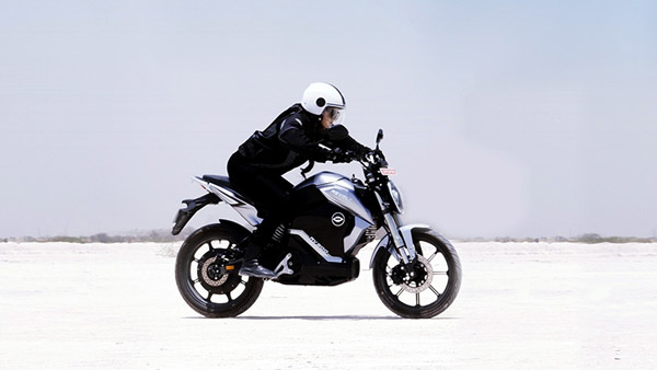 விரைவில் இந்திய சந்தையை கலக்க இருக்கும் மின்சார பைக்குகள்... ஒவ்வொன்னும் வேற லெவல் திறன் கொண்டவை!