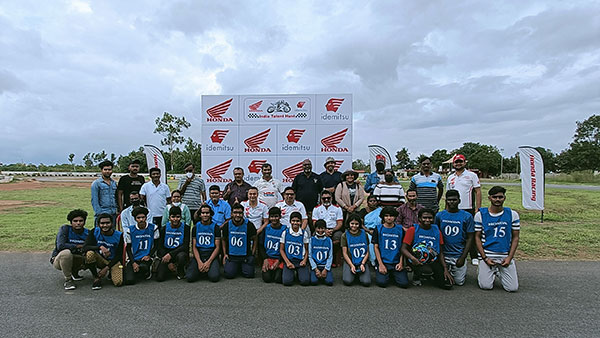 எதிர்கால பைக் ரேஸர்களை அடையாளம் காணும் போட்டிகளை மீண்டும் துவங்கியது ஹோண்டா!! 11 வயது சிறுமி பங்கேற்பு எதிர்கால பைக் ரேஸர்களை அடையாளம் காணும் போட்டிகளை மீண்டும் துவங்கியது ஹோண்டா!! 11 வயது சிறுமி பங்கேற்பு