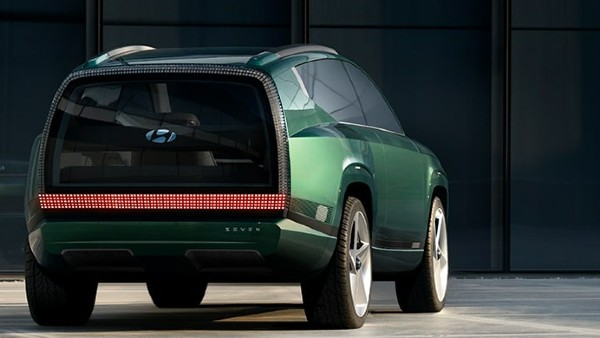 இப்படி ஒரு காருக்காக எத்தன வருஷம் வேணும்னாலும் வெயிட் பண்ணலாம்! Hyundai Seven Concept வெளியீடு!