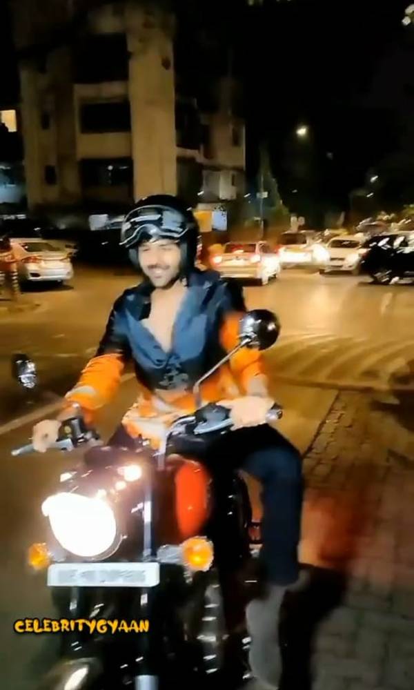 செம சூப்பர்... புத்தம் புதிய ராயல் என்பீல்டு கிளாசிக் 350 பைக்கை வாங்கிய பிரபல இளம் நடிகர்... யார்னு தெரியுமா?