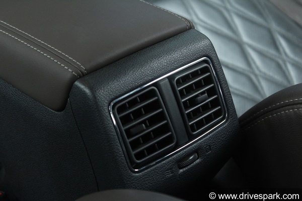 Tata Punch காரில் இடம் பெற தவறிய முக்கிய அம்சங்கள்... அட இவ்ளோ இருக்கா? பட்டியல் ரொம்ப பெருசா இருக்கே!