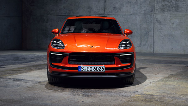 இவ்ளோ அதிக விலையா! Porsche Macan ஆடம்பர கார் இந்தியாவில் அறிமுகம்... விலைய மட்டும் கேட்காதீங்க!