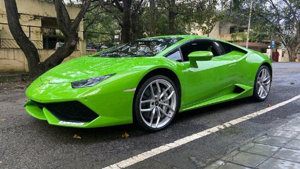 அடடே இவ்ளே சீக்கிரம் வாங்கிட்டாரே... Lamborghini Huracan சூப்பர்காரை வாங்கியிருக்கும் இவரை யாருனு தெரியுதா?