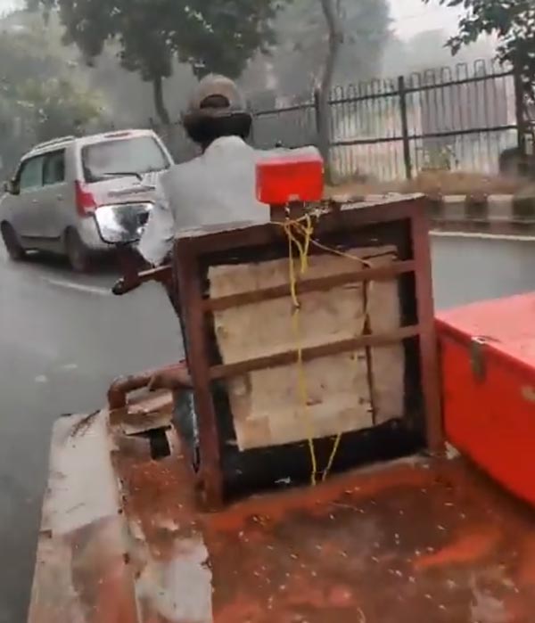 “கை, கால்கள் இல்லையென்றால் என்ன? நான் வேலை தருகிறேன்” - மாற்றுத்திறனாளிக்கு உதவிகரம் நீட்டும் ஆனந்த் மஹிந்திரா “கை, கால்கள் இல்லையென்றால் என்ன? நான் வேலை தருகிறேன்” - மாற்றுத்திறனாளிக்கு உதவிகரம் நீட்டும் ஆனந்த் மஹிந்திரா