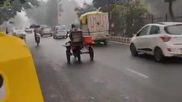 “கை, கால்கள் இல்லையென்றால் என்ன? நான் வேலை தருகிறேன்” - மாற்றுத்திறனாளிக்கு உதவிகரம் நீட்டும் ஆனந்த் மஹிந்திரா “கை, கால்கள் இல்லையென்றால் என்ன? நான் வேலை தருகிறேன்” - மாற்றுத்திறனாளிக்கு உதவிகரம் நீட்டும் ஆனந்த் மஹிந்திரா