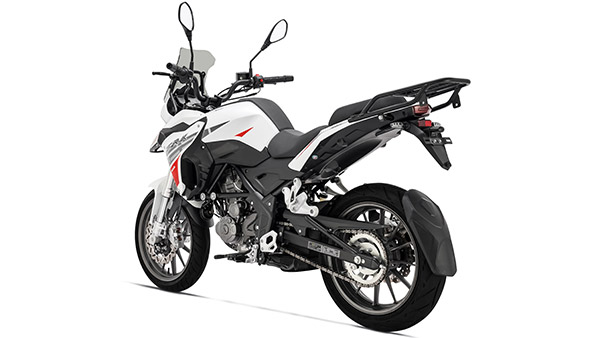 இந்த விலையில் Benelli பைக்கா! ஹிமாலயன் பைக்கிற்கு ஆப்பு வைக்க குறைவான விலையில் TRK 251 மோட்டார்சைக்கிள் அறிமுகம்!