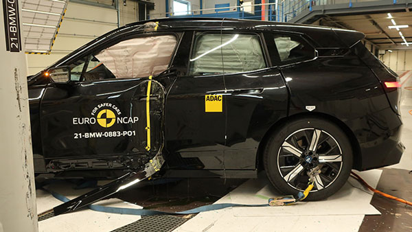 அடுத்த வாரம் விற்பனைக்கு வருகிறது BMW iX... இதோட பாதுகாப்பு திறன் என்ன தெரிஞ்சா நீங்களும் ஒன்னு வாங்க ஆசப்படுவீங்க!